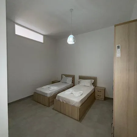 2 Bedroom 1 Floor